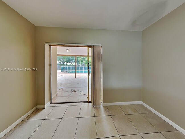 Foto del edificio - 4631 Thomas St