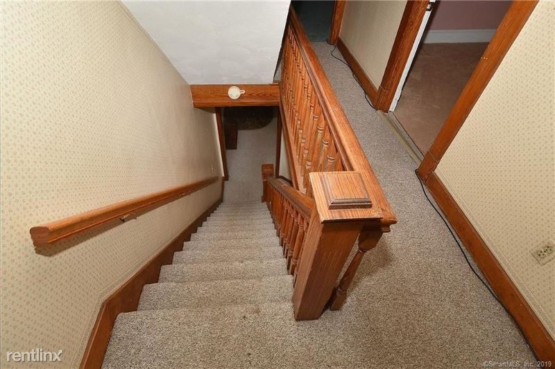 Primary Photo - 3 br, 1 bath Townhome - 48 Hartford Ave