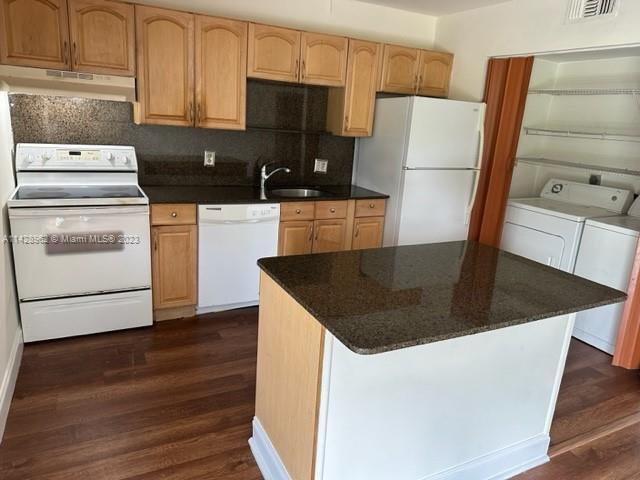 Foto del edificio - 3033 NW 68th St