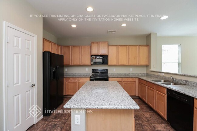 Building Photo - 3935 E Morelos St