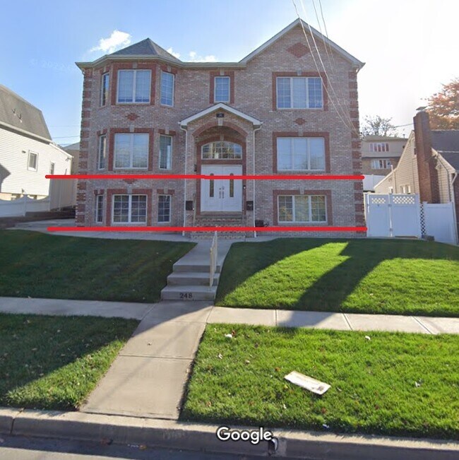 Building Photo - 248 Orient Way