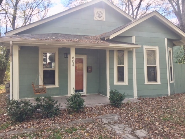 2BR/1BA Pet-friendly Home - 604 Watauga Ave
