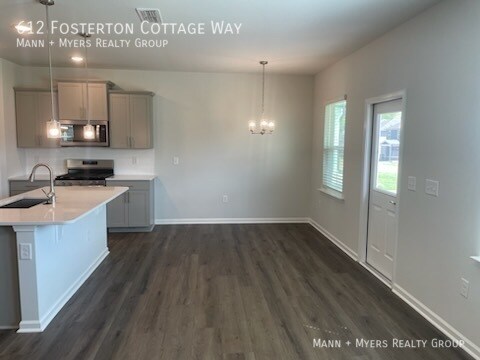 Foto del edificio - 612 Fosterton Cottage Wy