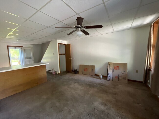 Building Photo - Spacious two-bedroom townhome in Stockerto...