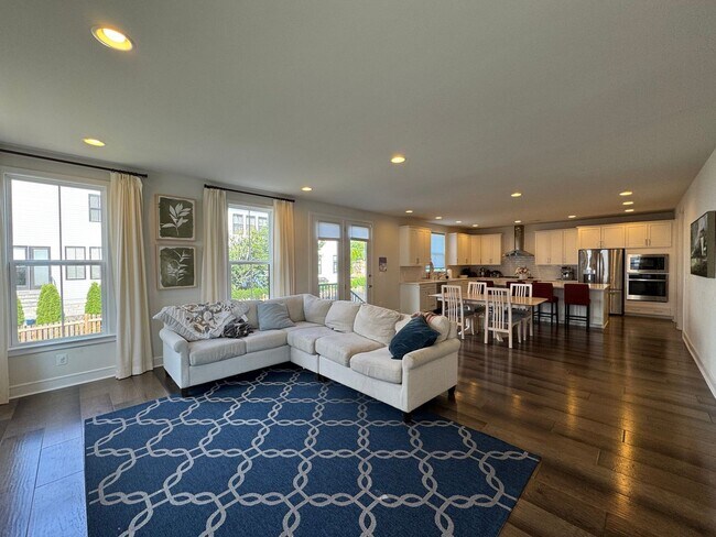 Foto del edificio - Stylish And Spacious 4 Bed 3.5 Bath Home I...