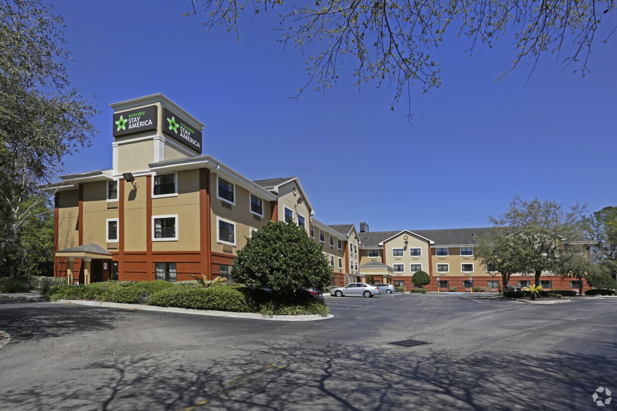 Furnished Studio Jacksonville Apartments in Jacksonville, FL