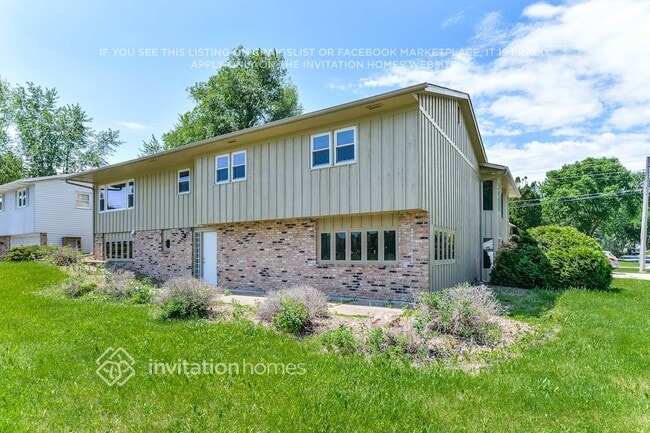 Building Photo - 2000 Westview Dr
