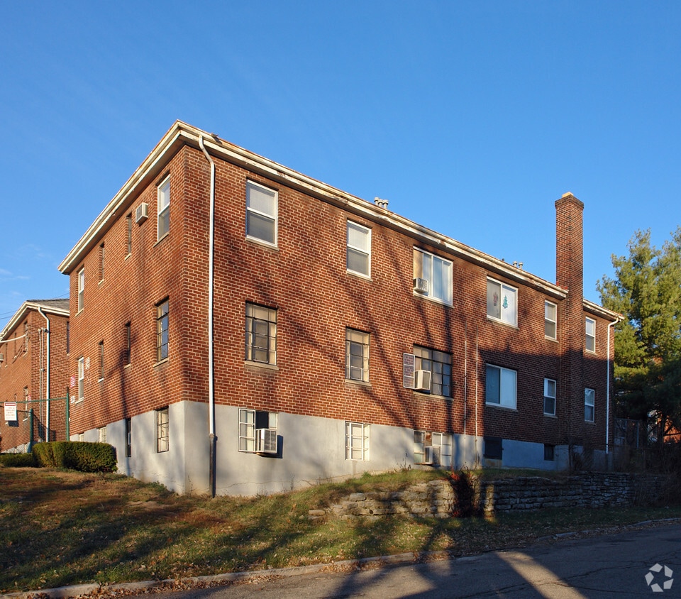 334 Helen St - 330 Helen St