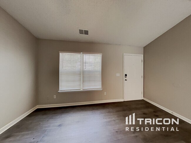 Foto del edificio - 2916 Westwinds Ct