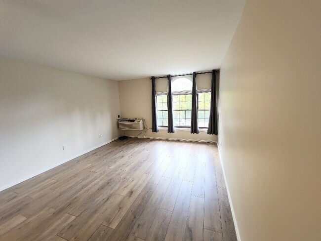 Foto del edificio - 24 West Rd