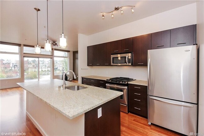 Foto del edificio - 2960 Eastlake Ave E