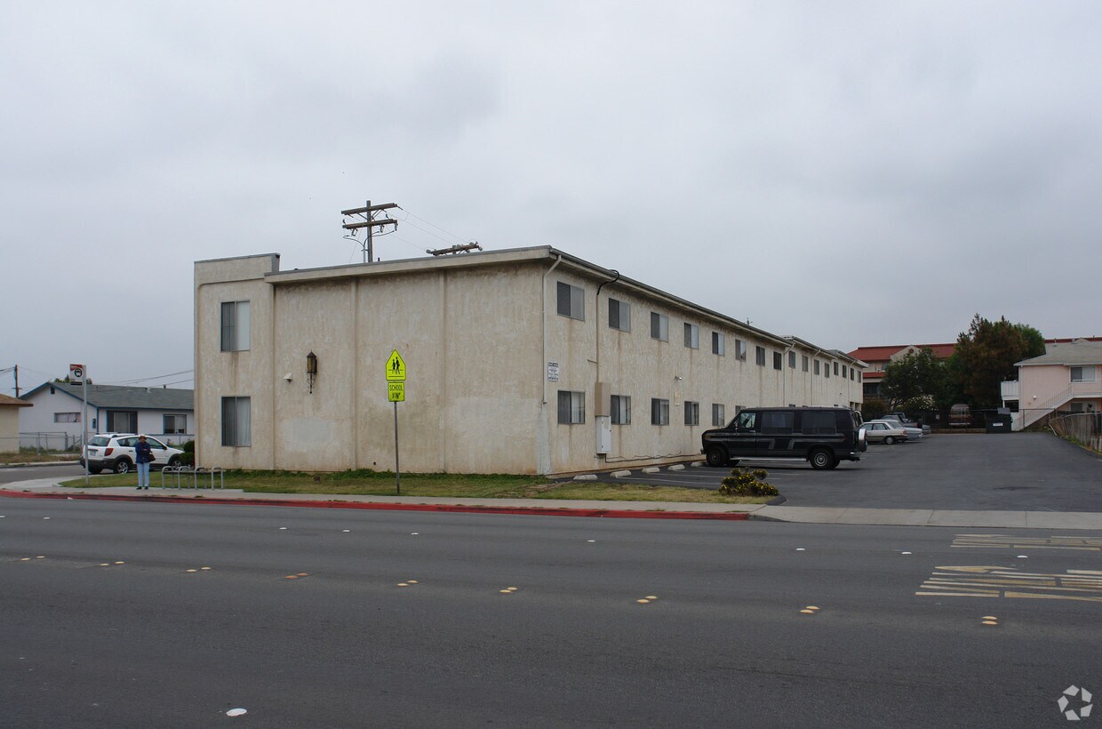 Building Photo - 1325 Grove Ave