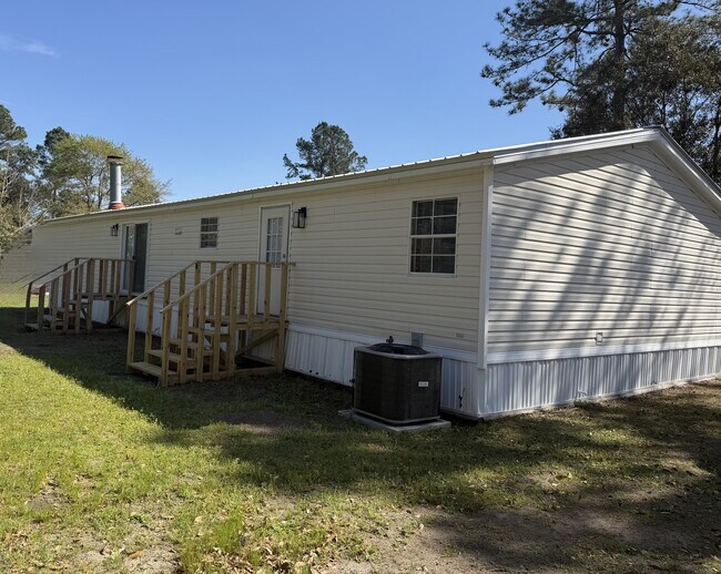 Foto del edificio - 350 Mockingbird Dr