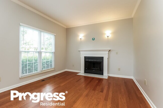 Foto del edificio - 1472 Aaronwood Dr
