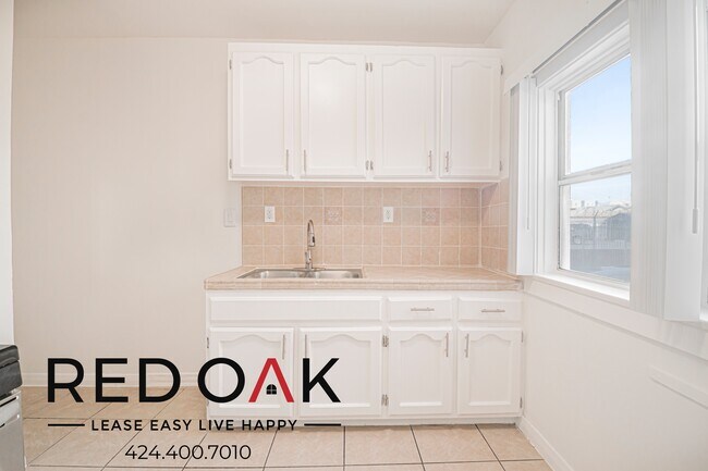 Foto del edificio - 1056 Normandie Ave