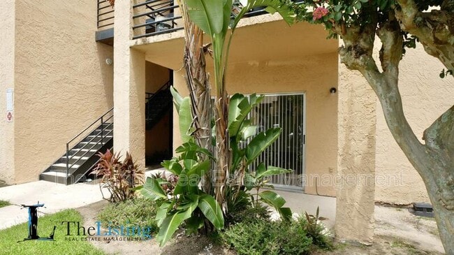 Building Photo - 5225 Via Hacienda Cir