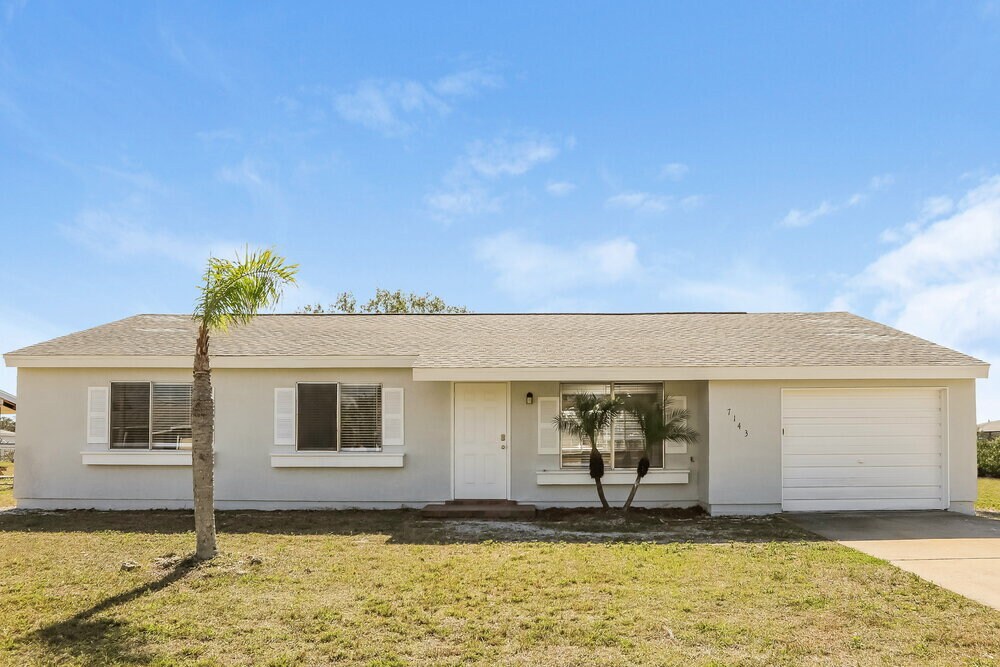 Foto principal - 7143 Gama Ct