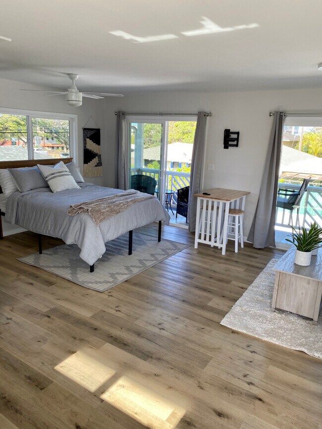 Black out curtains with privacy blinds - 3746 Kilauea Ave