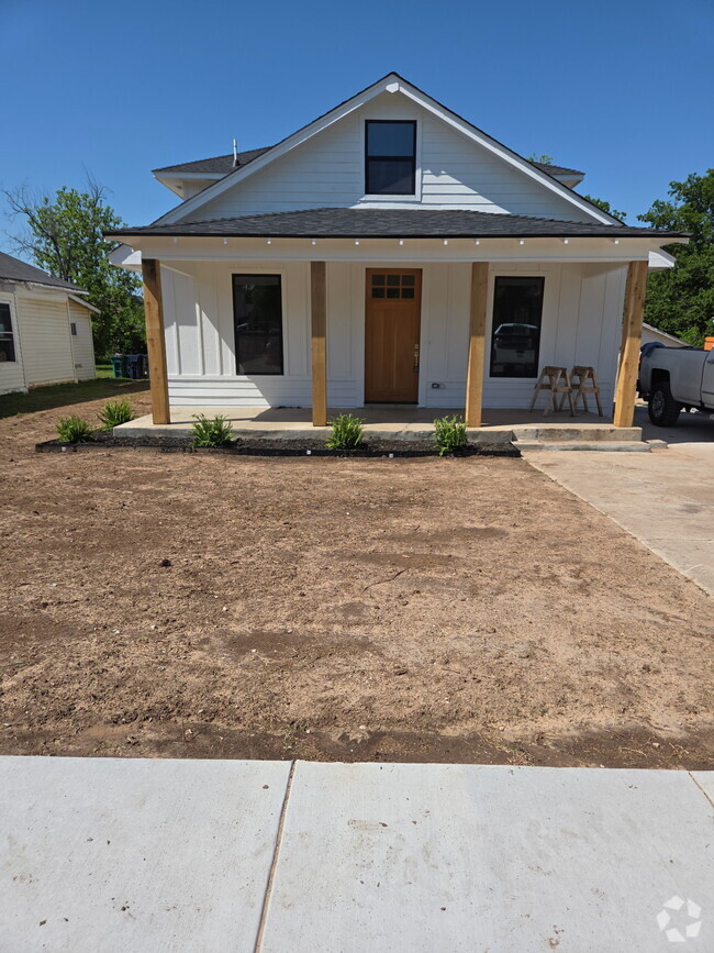 Building Photo - 1731 NW 37th St