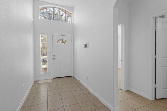 Building Photo - 113 Eider Dr