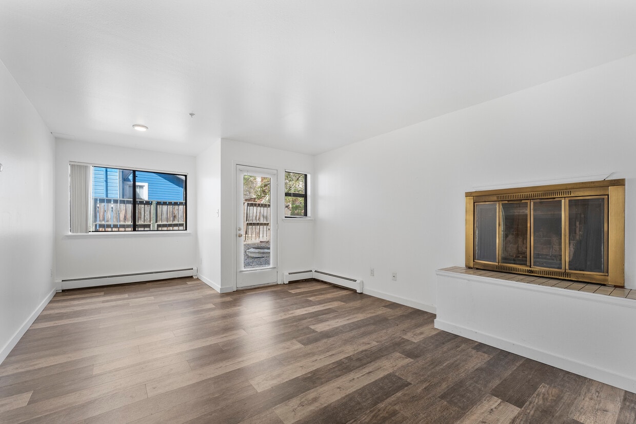 Living Room at Elder Square - Elder Square Apartments