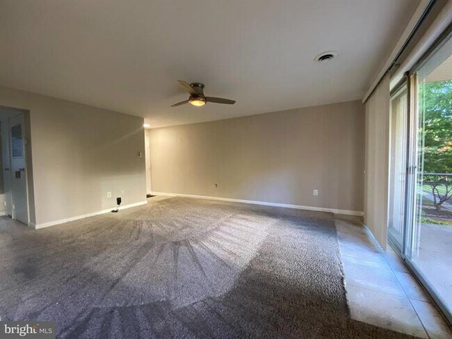 Building Photo - 10424 Rockville Pike