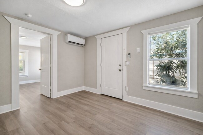 Foto del edificio - 1218 S 15th Dr