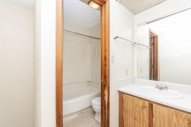 Building Photo - 2939 12th Ave SW Creekside 231