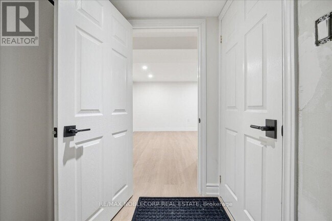 Building Photo - 94 Primula Crescent