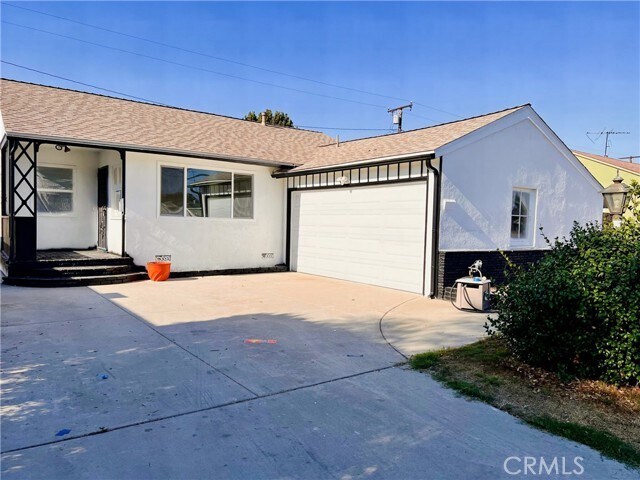 Building Photo - 9013 Stoakes Ave