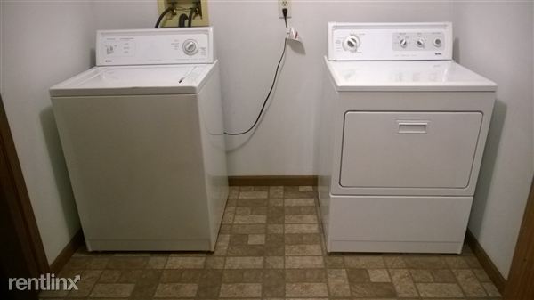 Building Photo - 15167 Kelly St