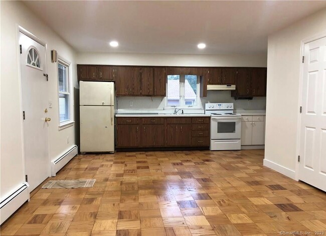 Foto del edificio - 162 Oaklawn Ave