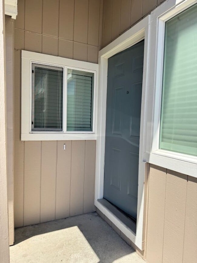 Building Photo - NOW LEASING !! THIS ONE WON'T LAST!!