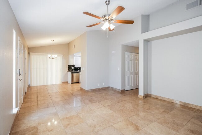 Building Photo - 3424 Edgehill Way