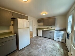 Building Photo - 27 Minott St