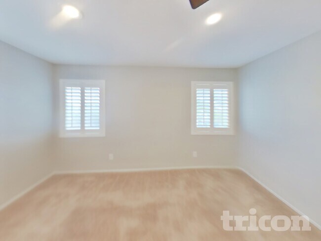 Foto del edificio - 9302 Wildcat Springs Ave