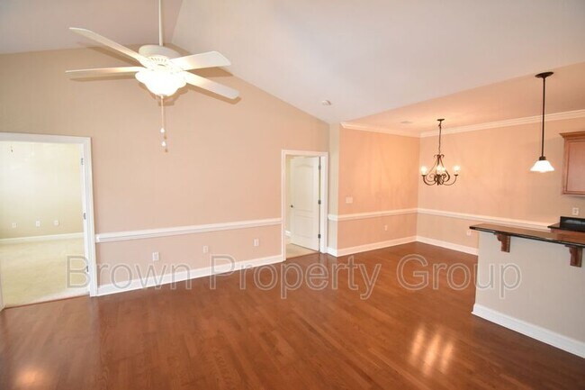 Building Photo - 159 Gallery Dr