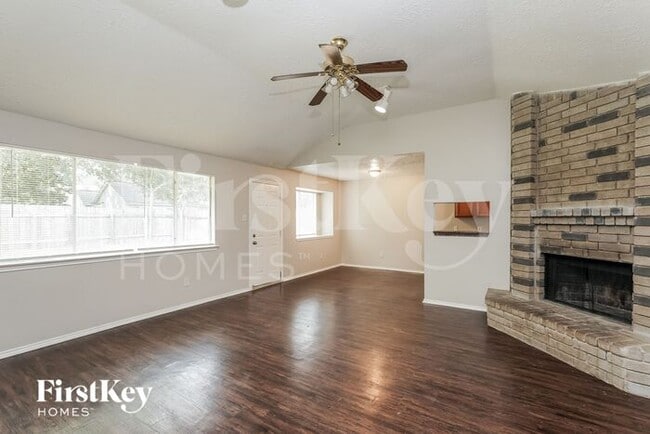 Foto del edificio - 13526 Hampton Falls Dr