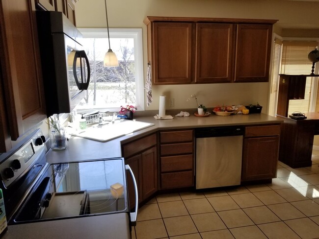 Building Photo - 4 Bed/2 Bath Home Bath in Millcreek
