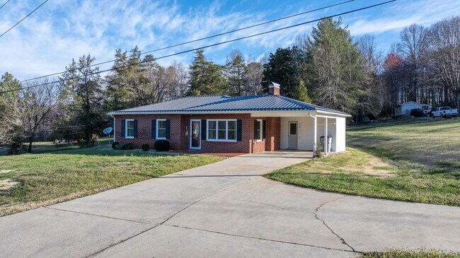 Foto del edificio - 313 Arrowood St SE