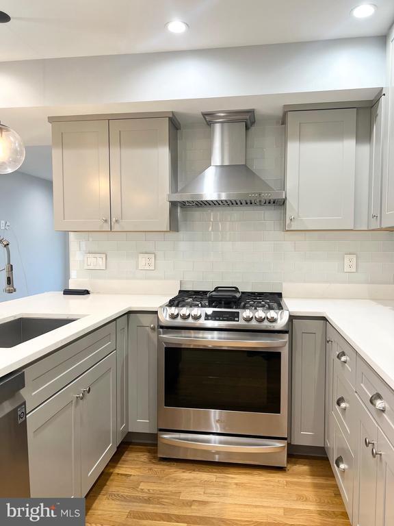 Foto del edificio - 5024 12th St NE