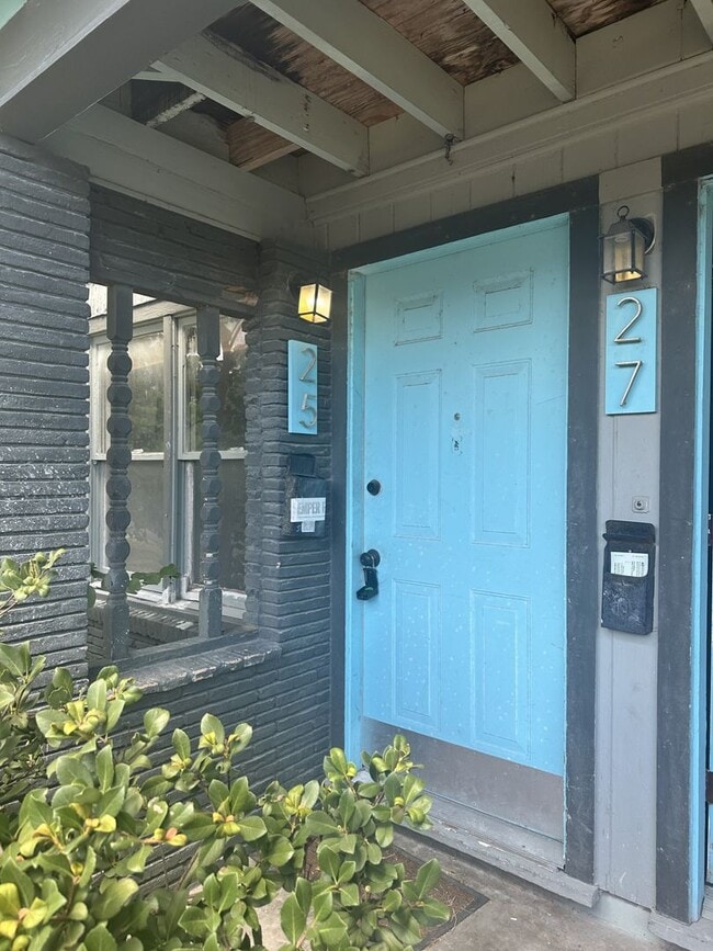 Building Photo - 3120 Santa Fe St