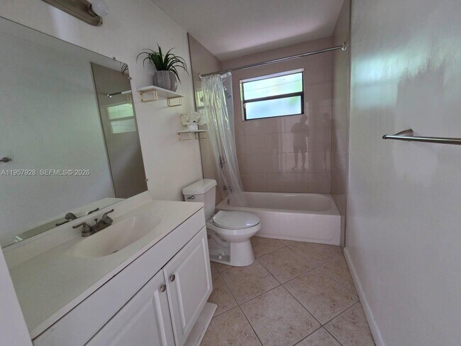 Foto del edificio - 814 Finley Ct