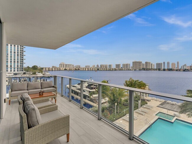 Building Photo - 17111 Biscayne Blvd