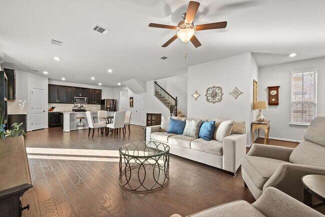 Foto del edificio - 127 Iron Rail Rd