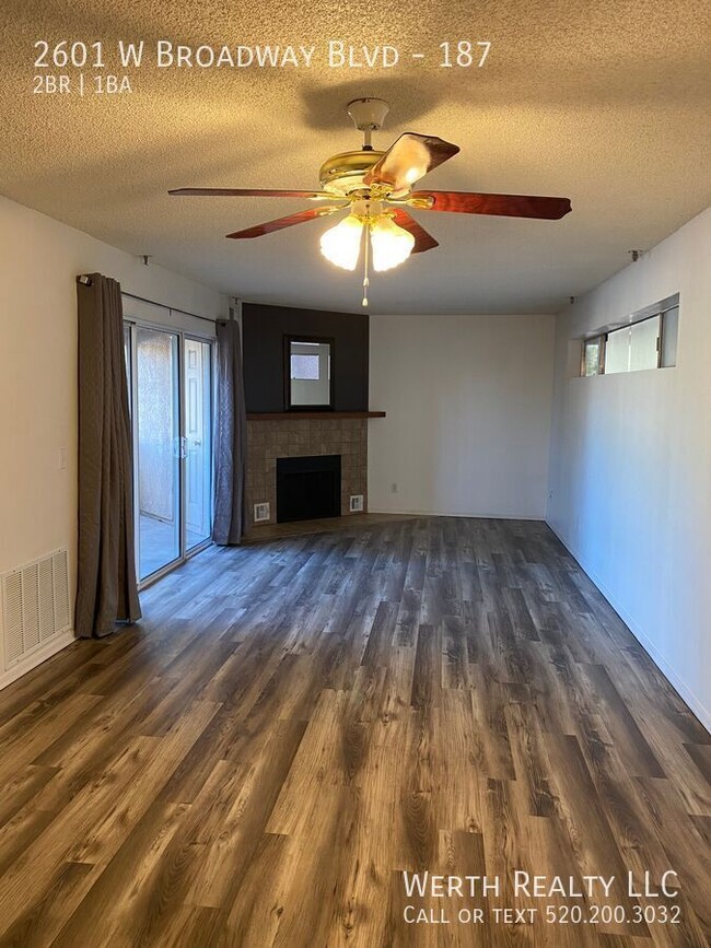 Building Photo - 2 Bedroom in walking distance to Pima West