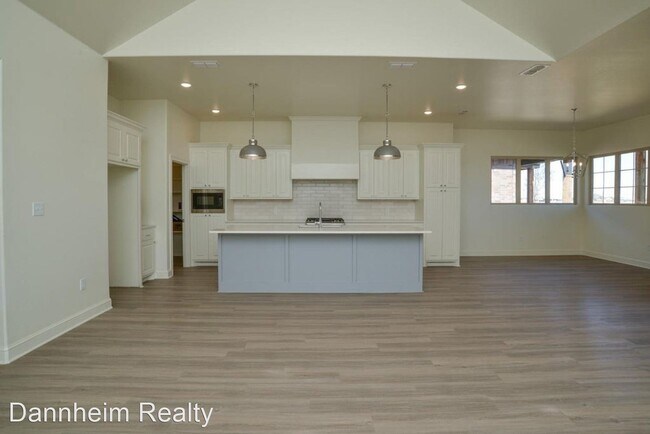 Building Photo - 4 br, 3 bath House - 7615 52nd