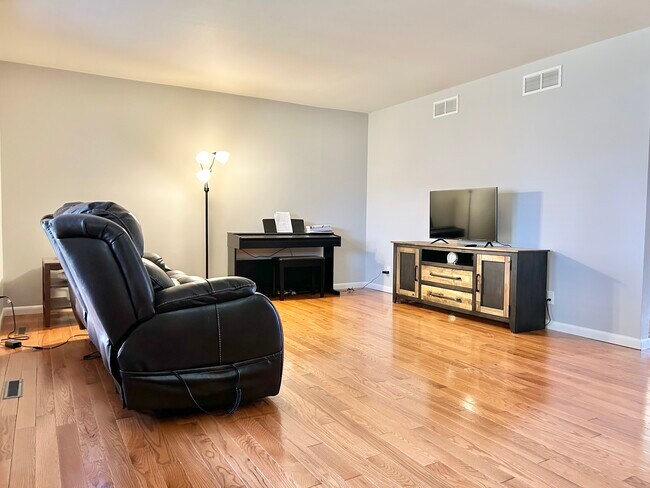 Building Photo - 2607 Worcester Dr