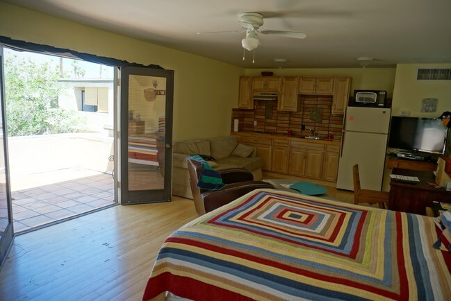 Unit A - Studio with balcony - 1380 N Indian Canyon Dr