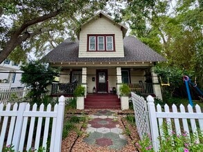 Building Photo - 427 9th Ave N